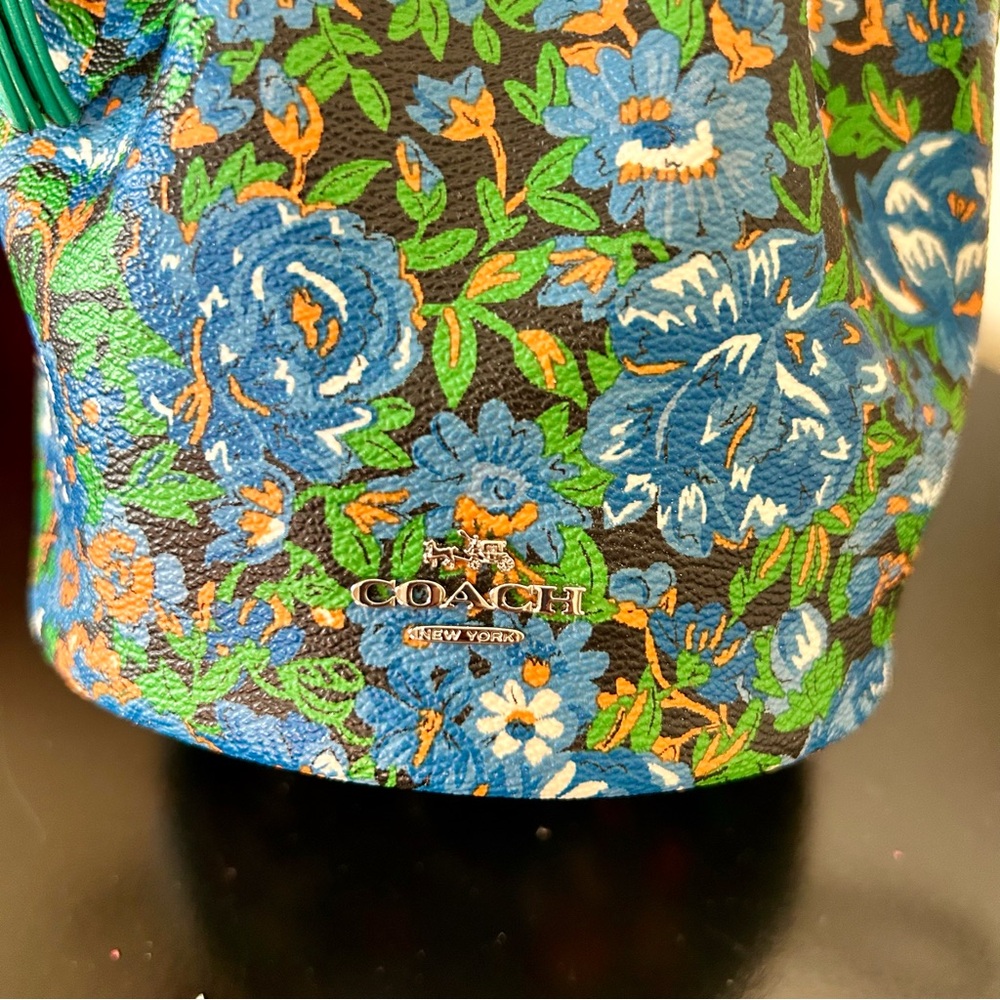 Coach Petal Coated Canvas Bucket Wristlet in Rose Meadow Floral Print - Picture 4 of 17